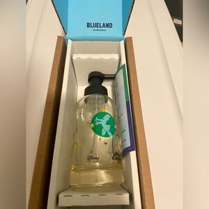 Kids hand soap dispenser Blueland Disney Daisy Duck